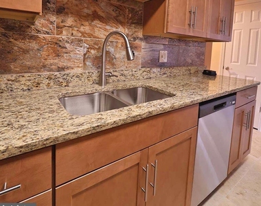 747 Garden Drive - Photo Thumbnail 13