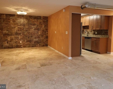 747 Garden Drive - Photo Thumbnail 5
