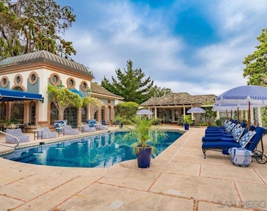 7007 Country Club Drive - Photo Thumbnail 19
