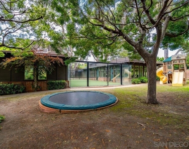 7007 Country Club Drive - Photo Thumbnail 29