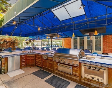 7007 Country Club Drive - Photo Thumbnail 16