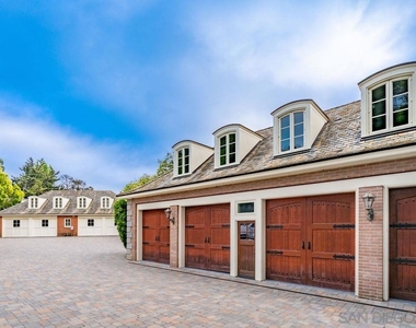 7007 Country Club Drive - Photo Thumbnail 25