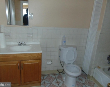 2985 Yorkship Square - Photo Thumbnail 2
