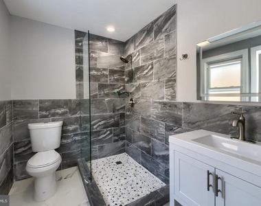 502 Bloomfield Drive - Photo Thumbnail 16