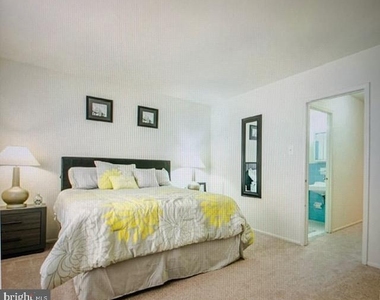 100 Fox Meadow Drive - Photo Thumbnail 4