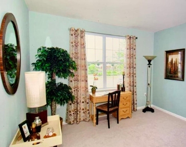 102 Star Drive - Photo Thumbnail 4