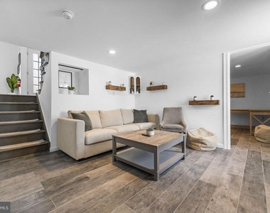 191 Lakeshore Drive - Photo Thumbnail 26