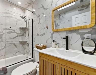 191 Lakeshore Drive - Photo Thumbnail 33