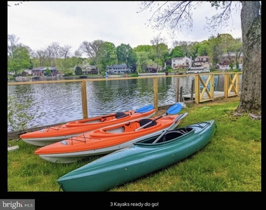 191 Lakeshore Drive - Photo Thumbnail 7