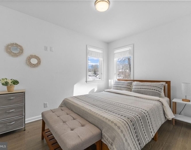 191 Lakeshore Drive - Photo Thumbnail 23