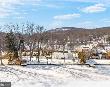 191 Lakeshore Drive - Photo Thumbnail 37