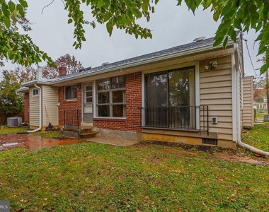 10008 Sinnott Drive - Photo Thumbnail 27