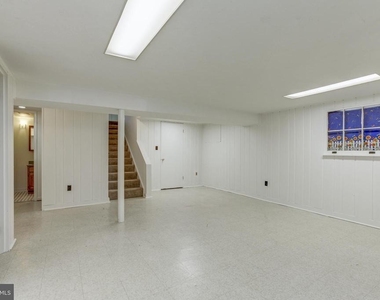 10008 Sinnott Drive - Photo Thumbnail 23