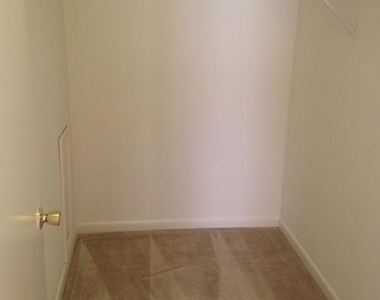 101 Morgnec Road - Photo Thumbnail 3