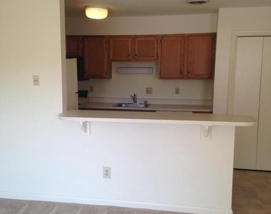 101 Morgnec Road - Photo Thumbnail 8
