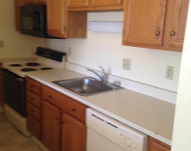 101 Morgnec Road - Photo Thumbnail 6