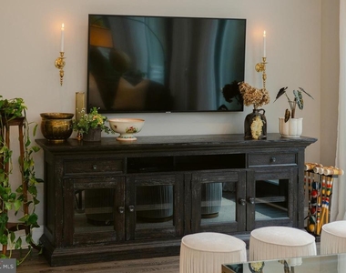 15841 York Road - Photo Thumbnail 25