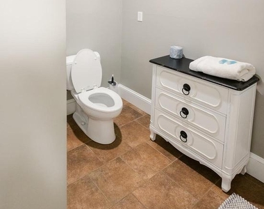15841 York Road - Photo Thumbnail 61