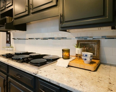 15841 York Road - Photo Thumbnail 28