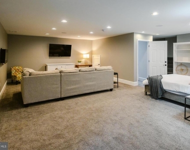 15841 York Road - Photo Thumbnail 56