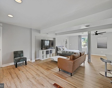 10533 Stevenson Road - Photo Thumbnail 41