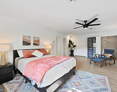 10533 Stevenson Road - Photo Thumbnail 11
