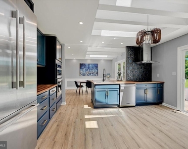 10533 Stevenson Road - Photo Thumbnail 24
