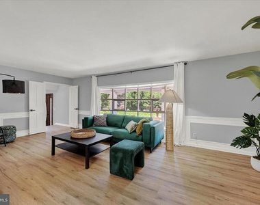 10533 Stevenson Road - Photo Thumbnail 34