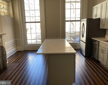 10 Chase Street E - Photo Thumbnail 17