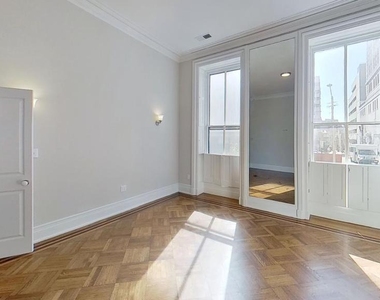 10 Chase Street E - Photo Thumbnail 45