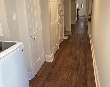 10 Chase Street E - Photo Thumbnail 19