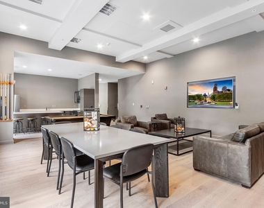 7 N Calvert Street - Photo Thumbnail 20