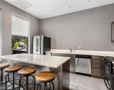 7 N Calvert Street - Photo Thumbnail 19