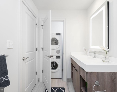 300 Saint Paul Place - Photo Thumbnail 41