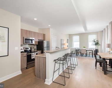 300 Saint Paul Place - Photo Thumbnail 37