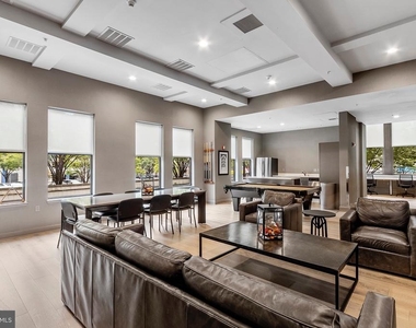 7 N Calvert Street - Photo Thumbnail 22