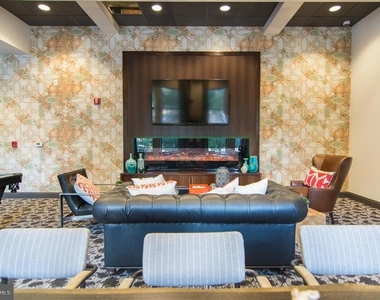 7 N Calvert Street - Photo Thumbnail 8