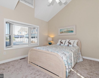 330 Garfield Parkway - Photo Thumbnail 43