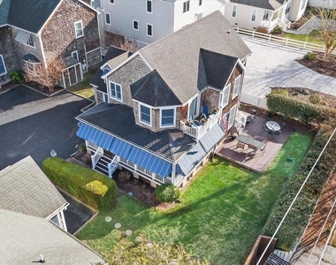 330 Garfield Parkway - Photo Thumbnail 3