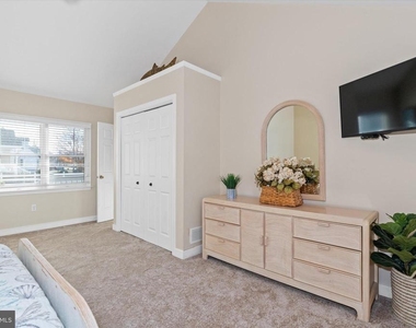 330 Garfield Parkway - Photo Thumbnail 41