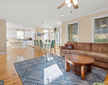 330 Garfield Parkway - Photo Thumbnail 15