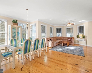 330 Garfield Parkway - Photo Thumbnail 17