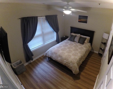 400 Cascade Lane - Photo Thumbnail 15