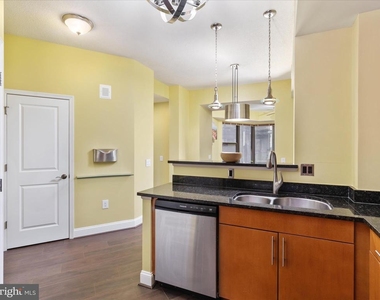 1390 Kenyon Street Nw - Photo Thumbnail 4