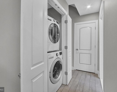 1167 Morse Street Ne - Photo Thumbnail 16