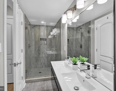 1167 Morse Street Ne - Photo Thumbnail 12