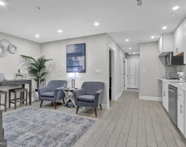 1167 Morse Street Ne - Photo Thumbnail 3