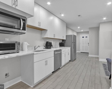 1167 Morse Street Ne - Photo Thumbnail 7