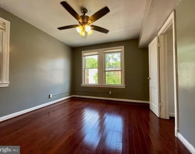 1858 Kendall Street Ne - Photo Thumbnail 10