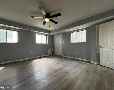 4930 Eads Place Ne - Photo Thumbnail 1